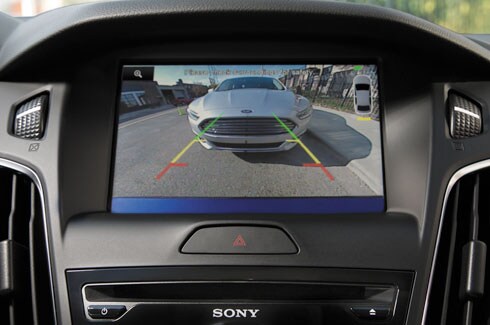 Ford Focus 2018, el auto sedán o hatchback está equipado con cámara de reversa. ¡Descúbrelo!